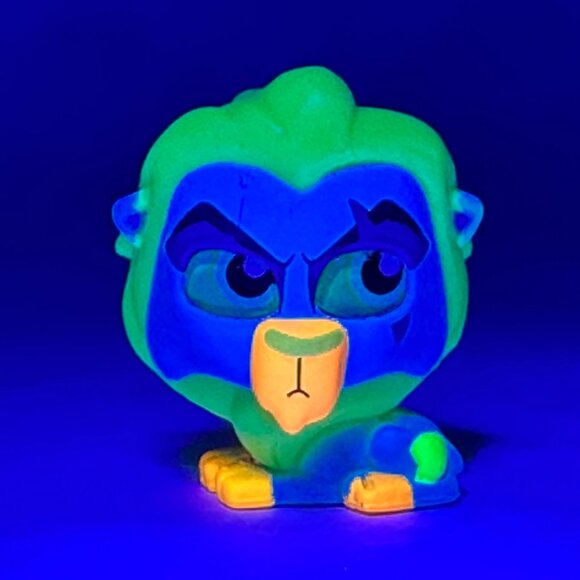 Disney Doorables Blacklight Villains SCAR - Lion King GLOWS Retired NEW SEALED - Picture 5 of 10